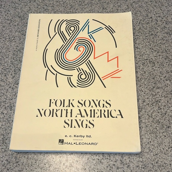 Hal Leonard Other - Folk Songs North America Richard Johnston Music Book Summer Campfire Fun